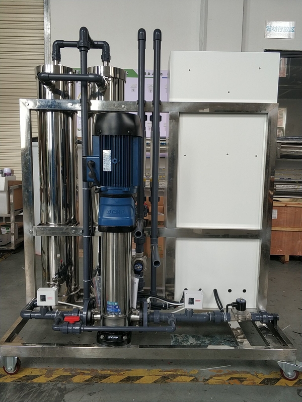 कुशल एकल पास रिवर्स ऑस्मोसिस प्रणाली 5.0KW पावर रेटिंग 2000 LPH प्रवाह दर
