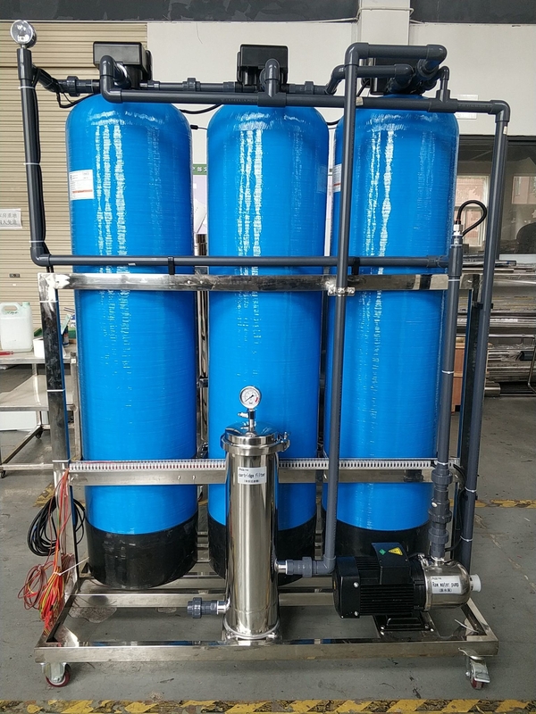 कुशल एकल पास रिवर्स ऑस्मोसिस प्रणाली 5.0KW पावर रेटिंग 2000 LPH प्रवाह दर