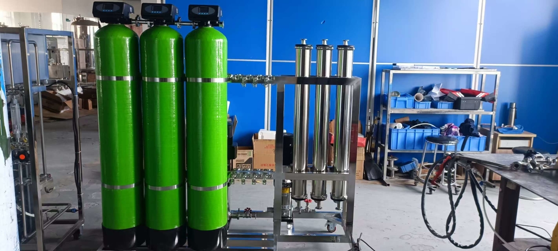 380V 300L प्रति घंटा अस्पताल प्रयोगशाला के लिए 2 चरण RO EDI जल उपचार संयंत्र